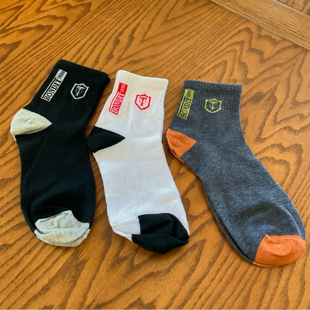 NWOT Men’s Cotton Crest Athletic Ankle Socks, One Size (7-10)